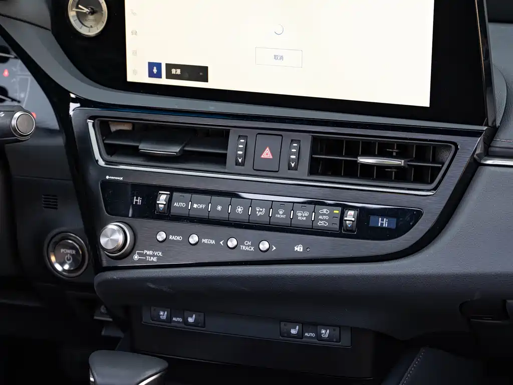Lexus ES — миниатюра 17