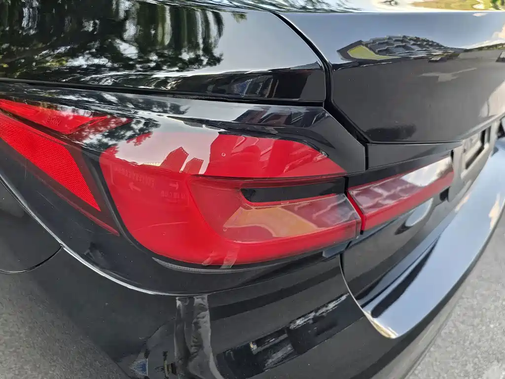 BMW 5 Series — миниатюра 31