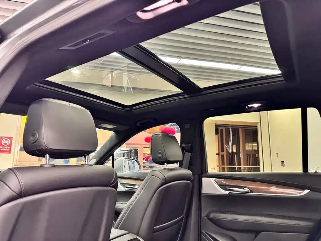 Cadillac XT6 — миниатюра 14