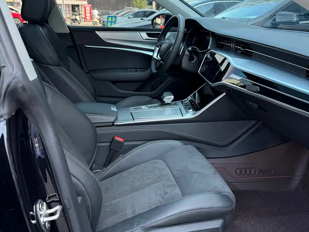 Audi A7L — миниатюра 5