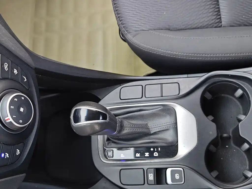 Hyundai Santa Fe — миниатюра 23
