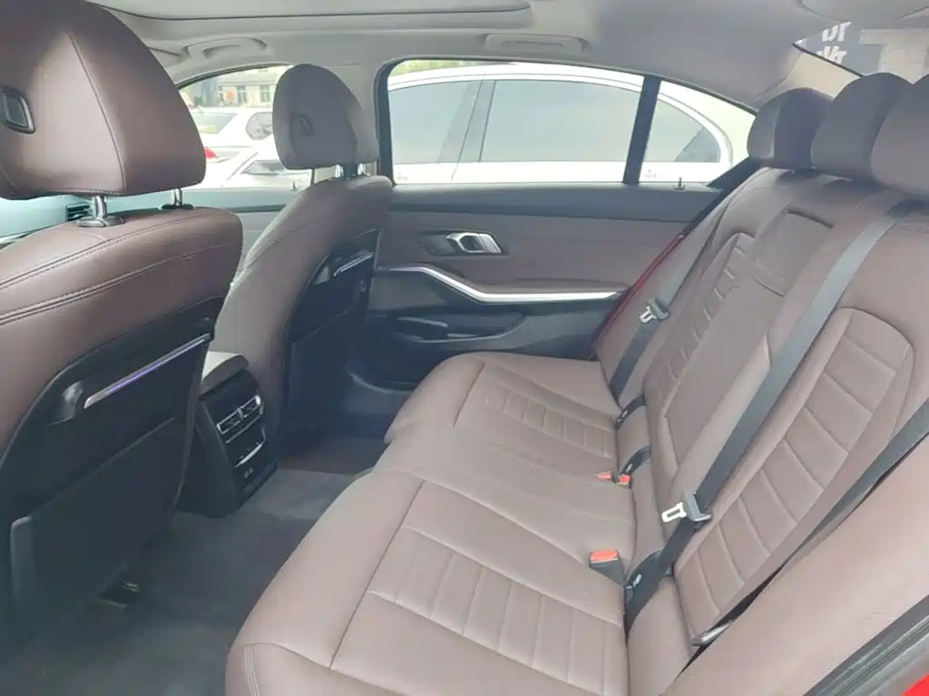 BMW 3 Series — миниатюра 17