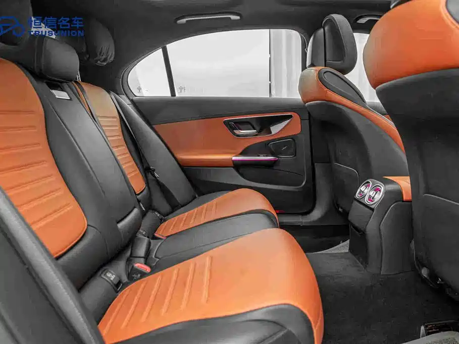 Mercedes-Benz C-Class — миниатюра 16