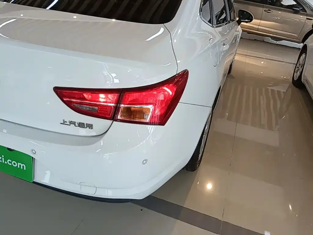Buick Verano — миниатюра 8
