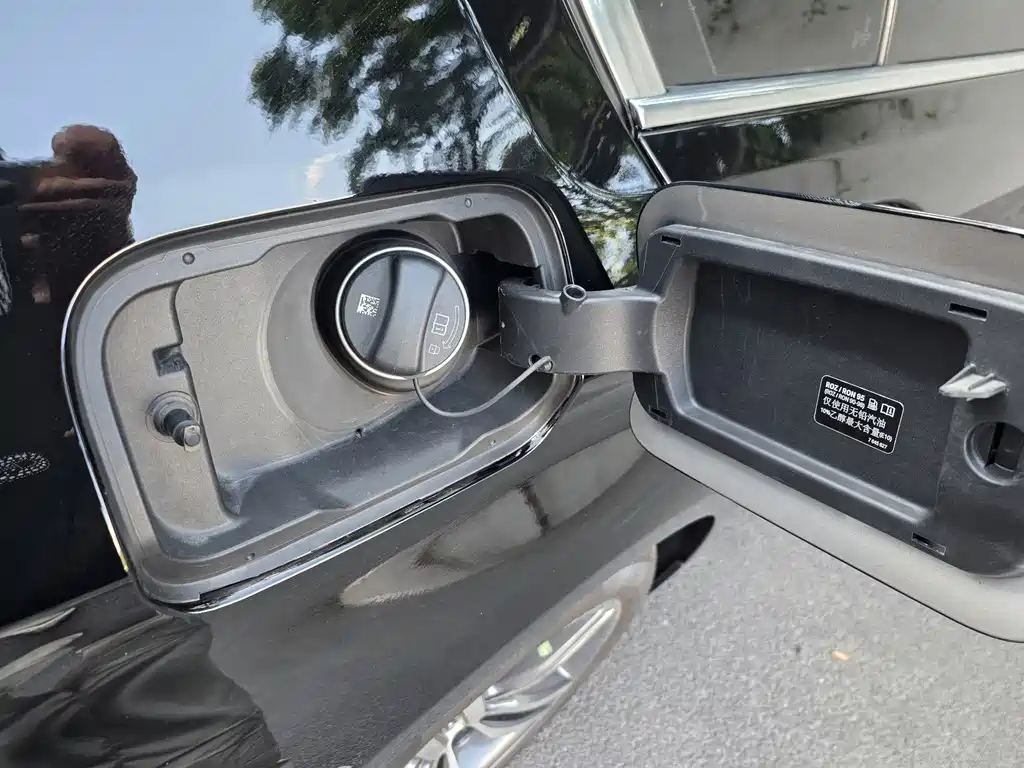 BMW 5 Series — миниатюра 33