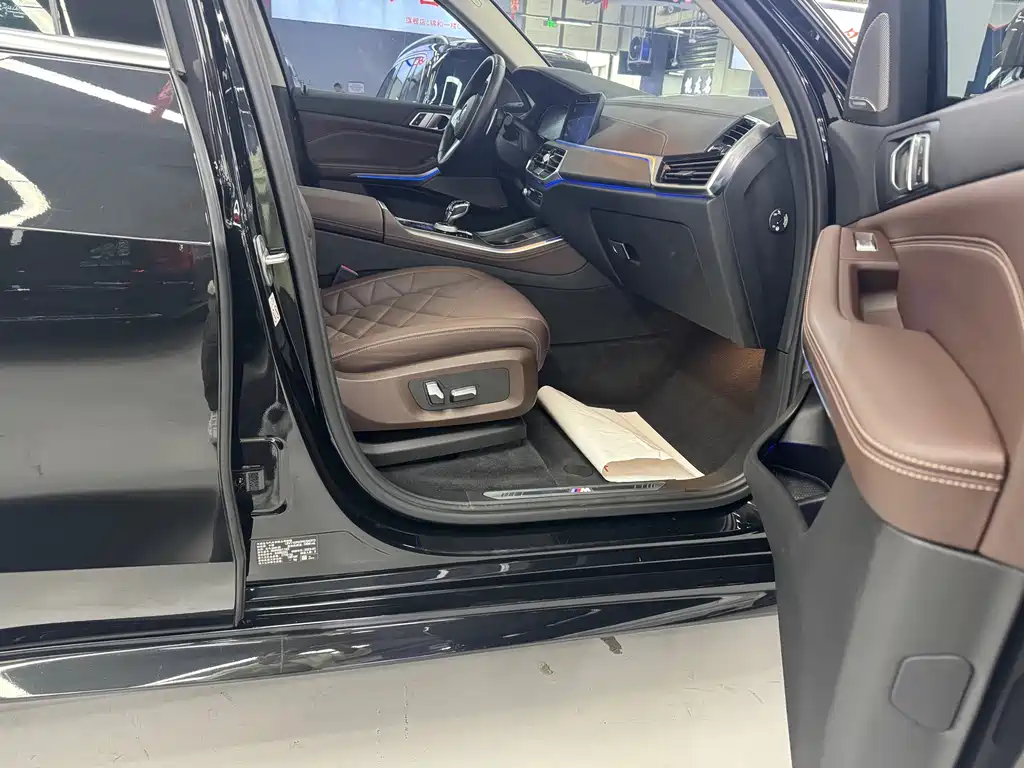 BMW X5 — миниатюра 8