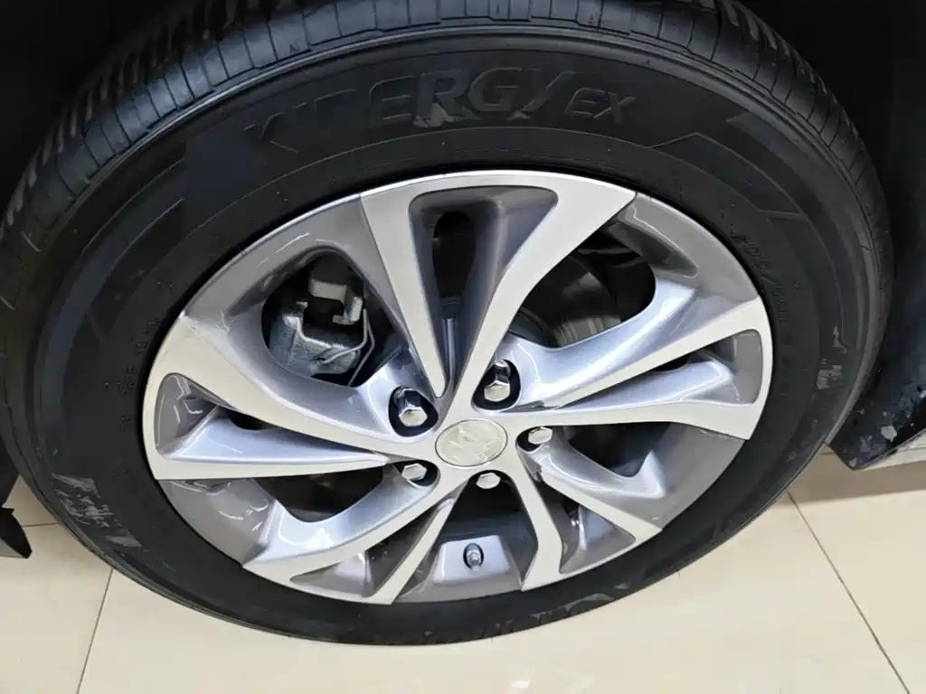 Buick Verano — миниатюра 23