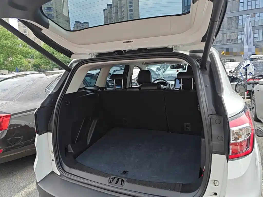 Ford Kuga — миниатюра 19