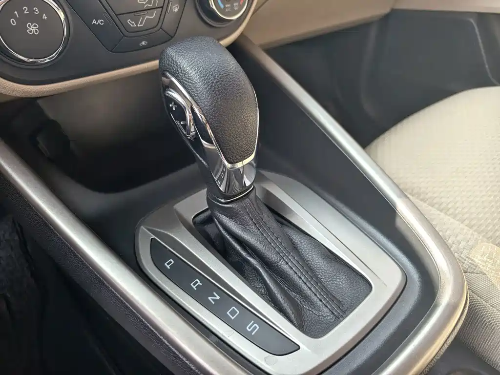 Ford Escort — миниатюра 10