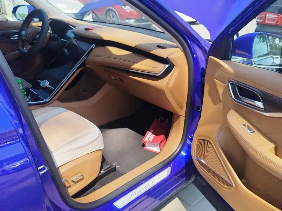Roewe MARVEL X — миниатюра 8