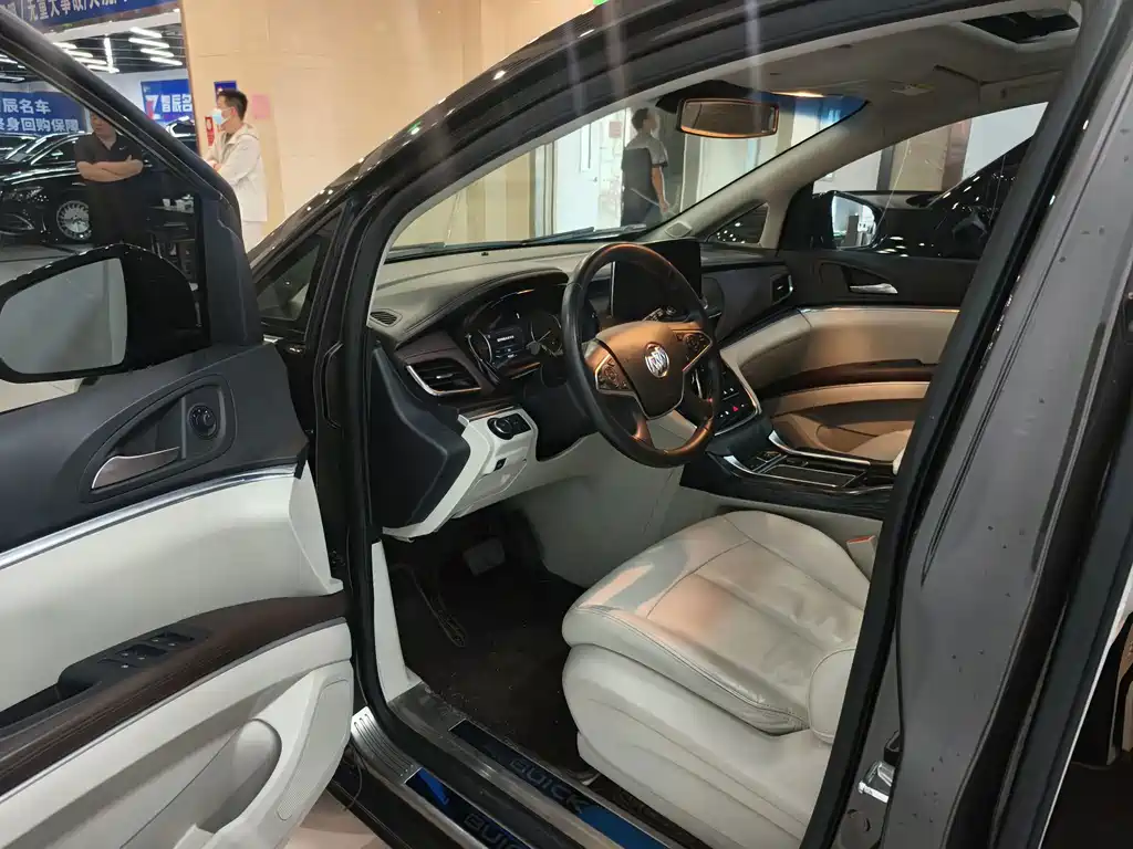 Buick GL8 — миниатюра 7