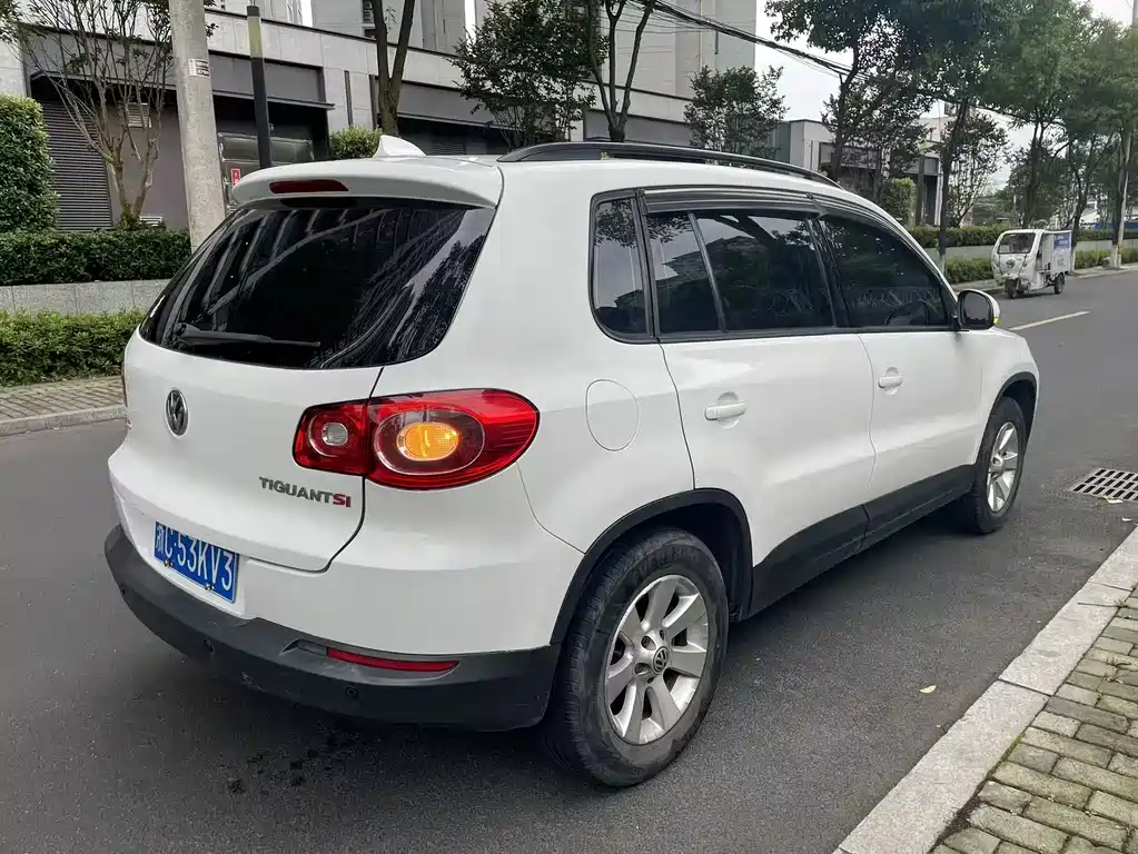 Volkswagen Tiguan — миниатюра 8