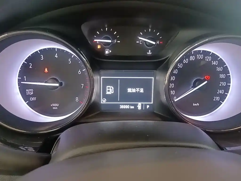 Buick Verano — миниатюра 12