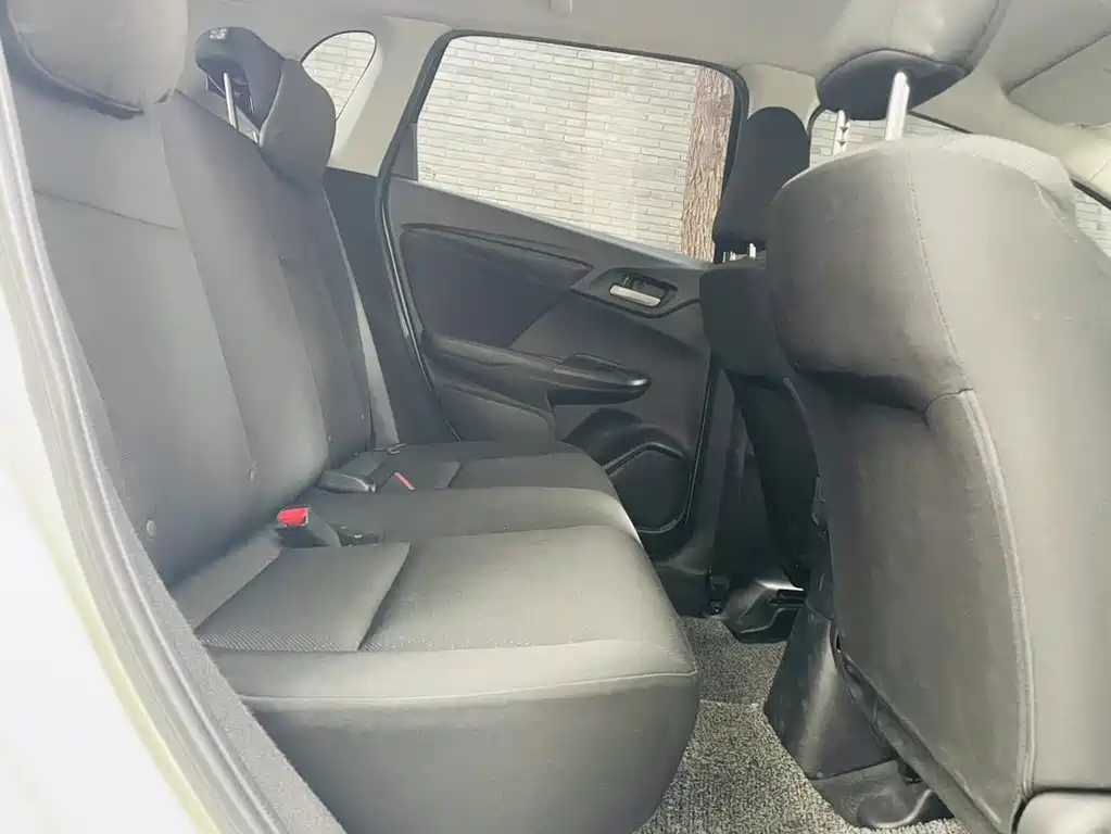 Honda Fit — миниатюра 7