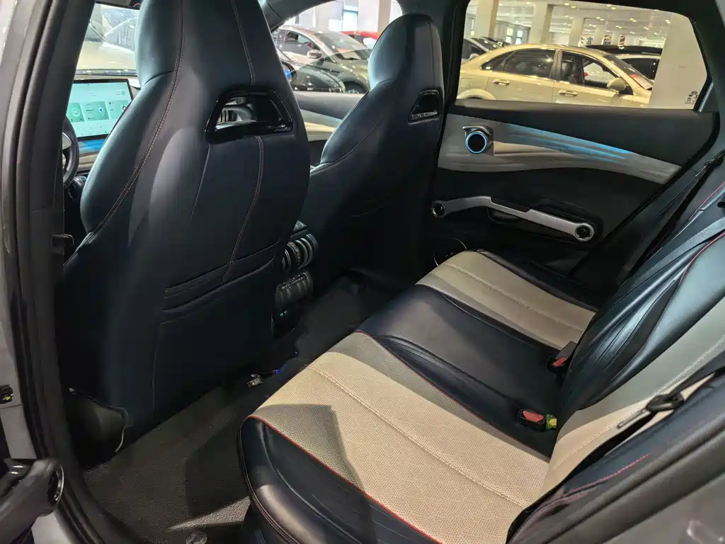 BYD Yuan Plus — миниатюра 5