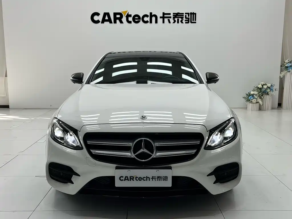 Mercedes-Benz E-Class — миниатюра 2