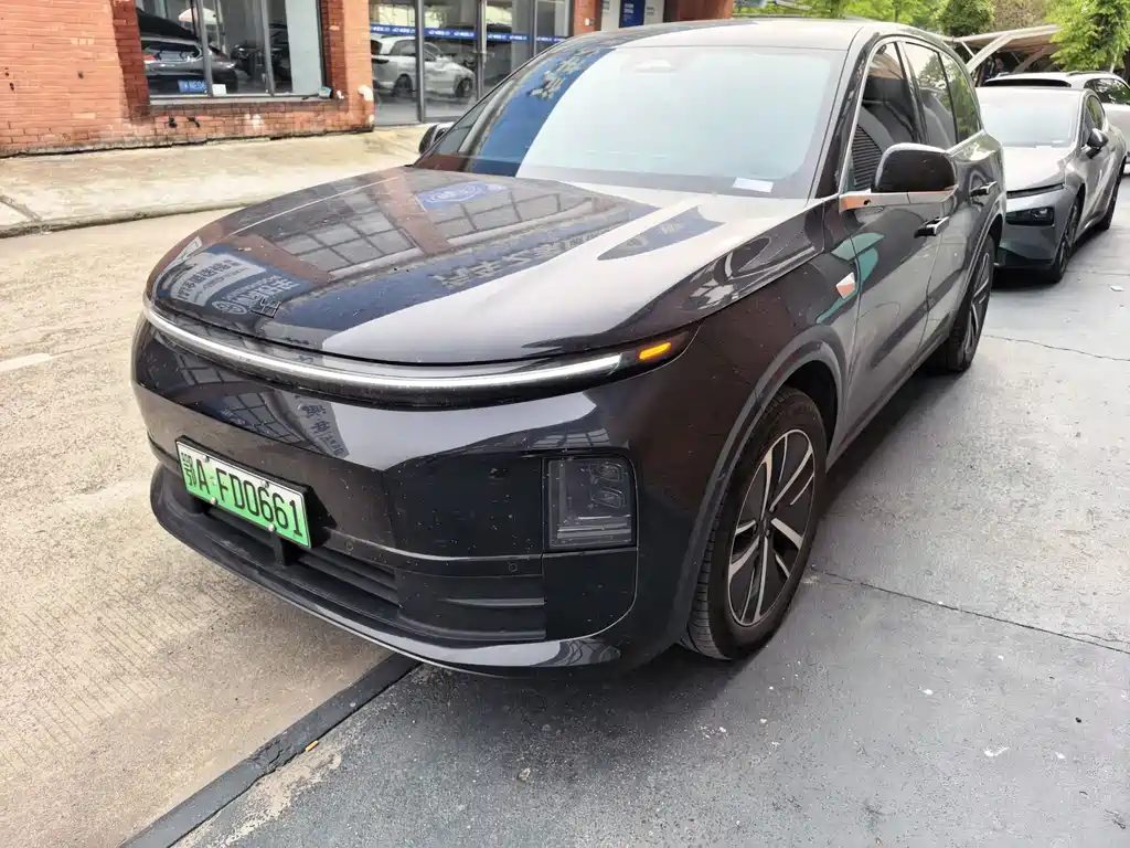 Li Auto Li L6 2025