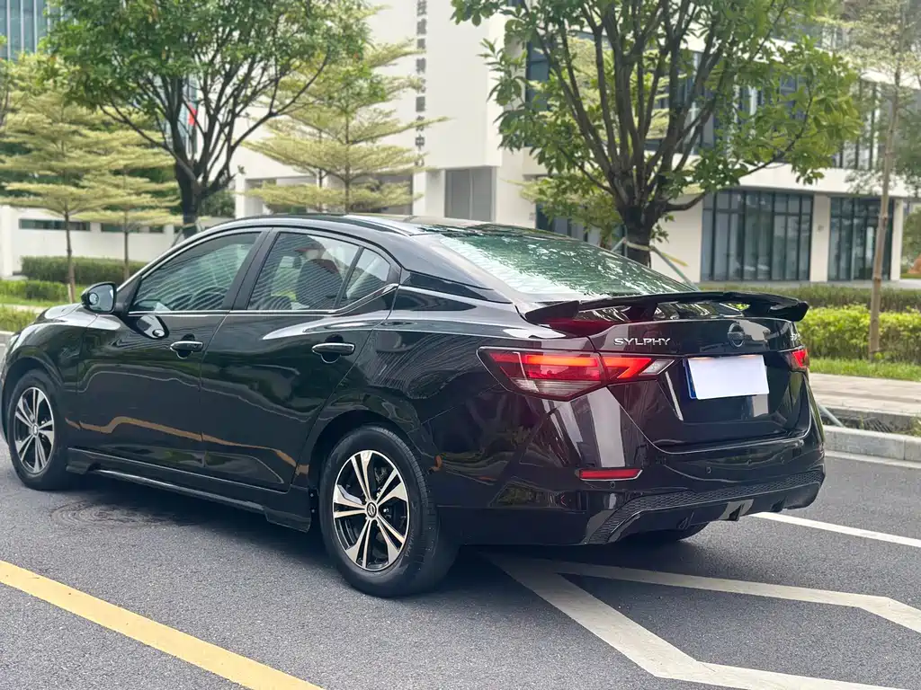 Nissan Sylphy — миниатюра 6