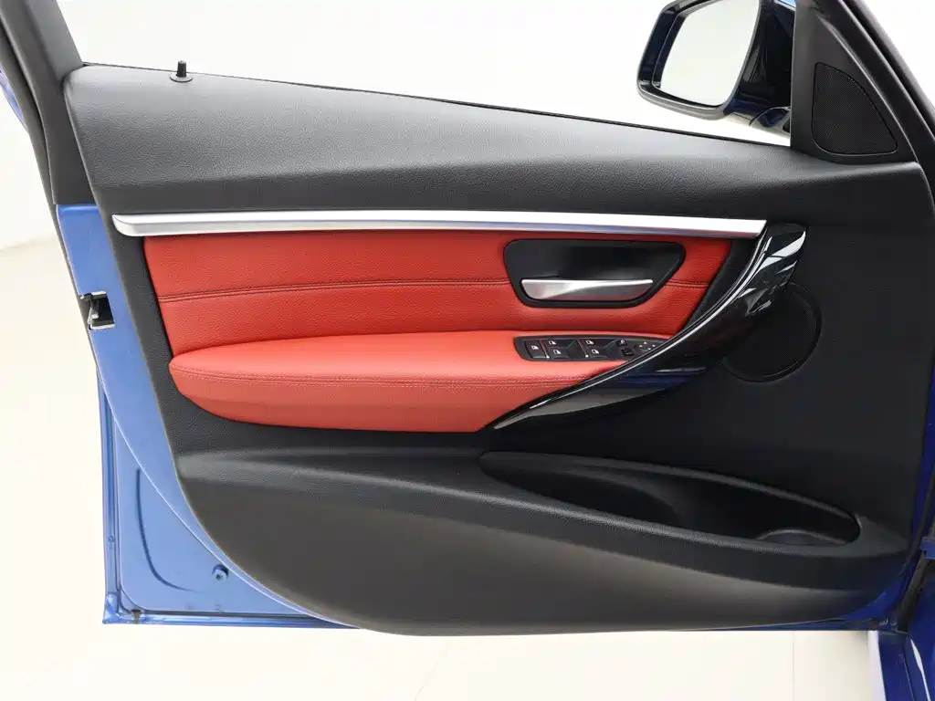 BMW 3 Series — миниатюра 5