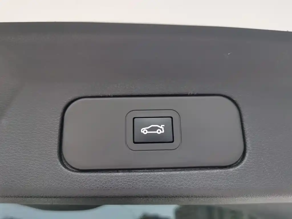 Nissan Terra 2018 2.5L AT Luxury