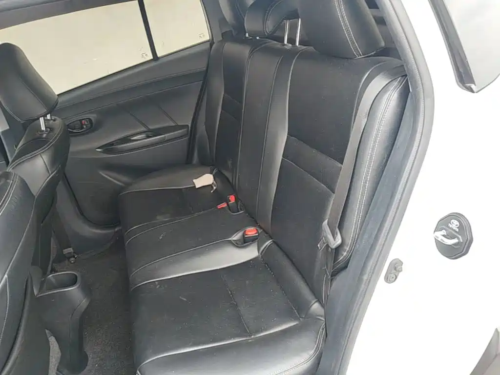 Toyota Yaris L — миниатюра 17