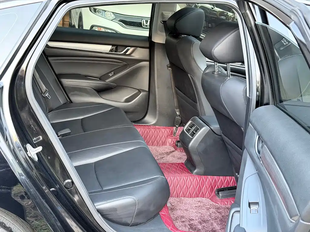 Honda Accord — миниатюра 10