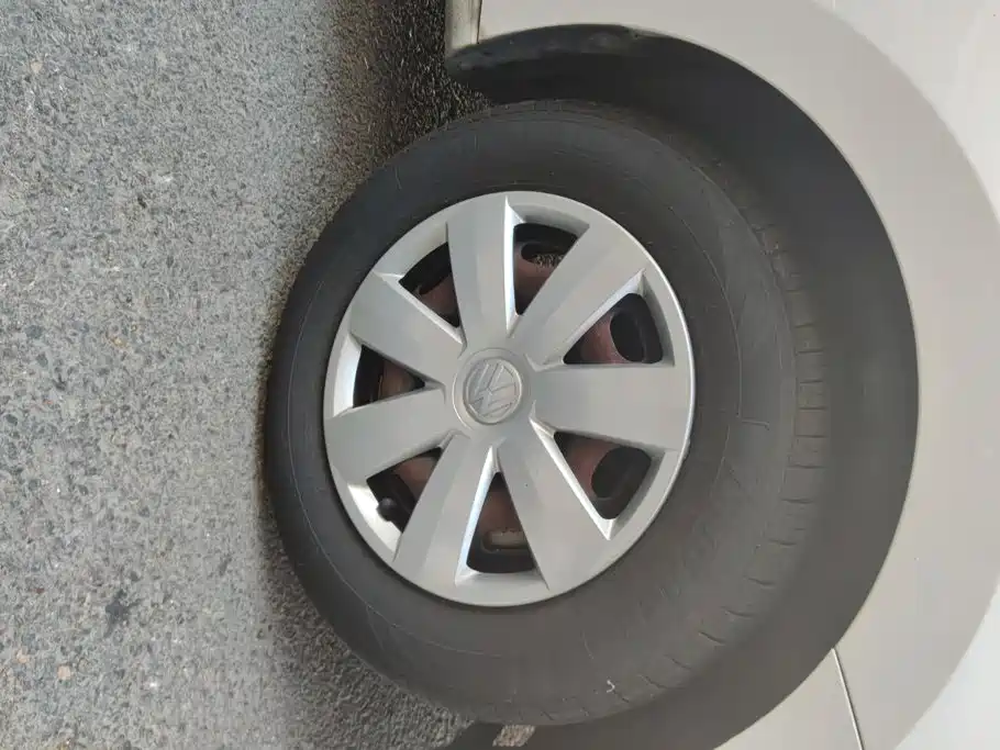 Volkswagen Santana — миниатюра 6