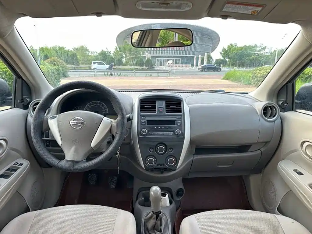 Nissan Sunny — миниатюра 9