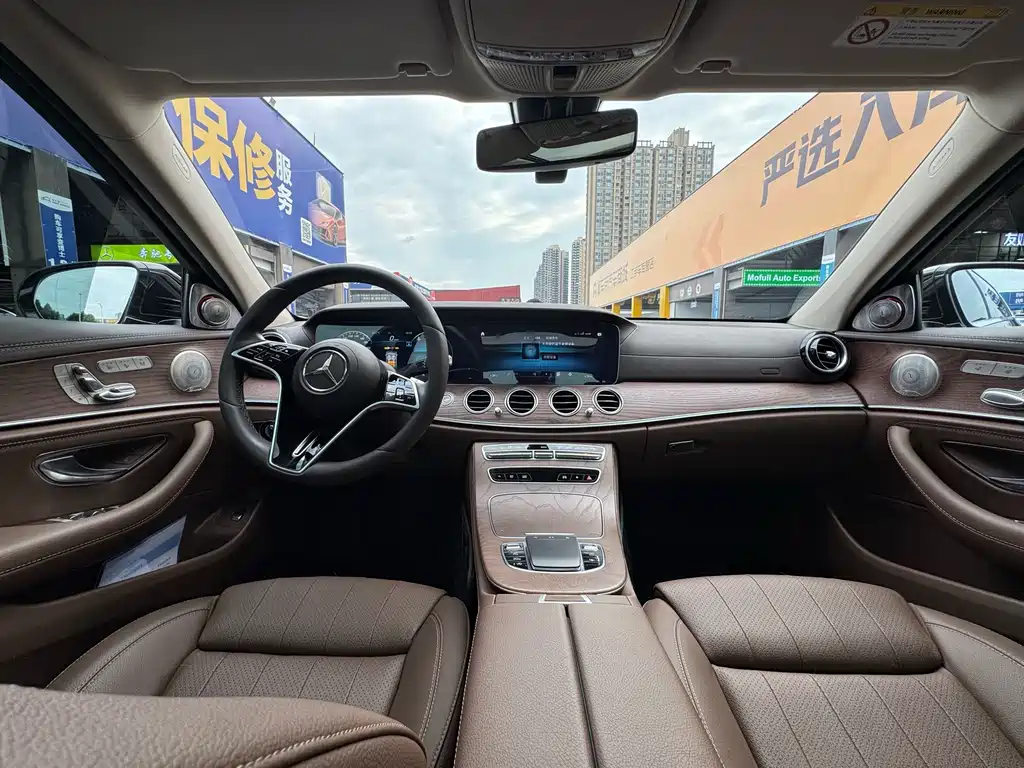 Mercedes-Benz E-Class — миниатюра 6