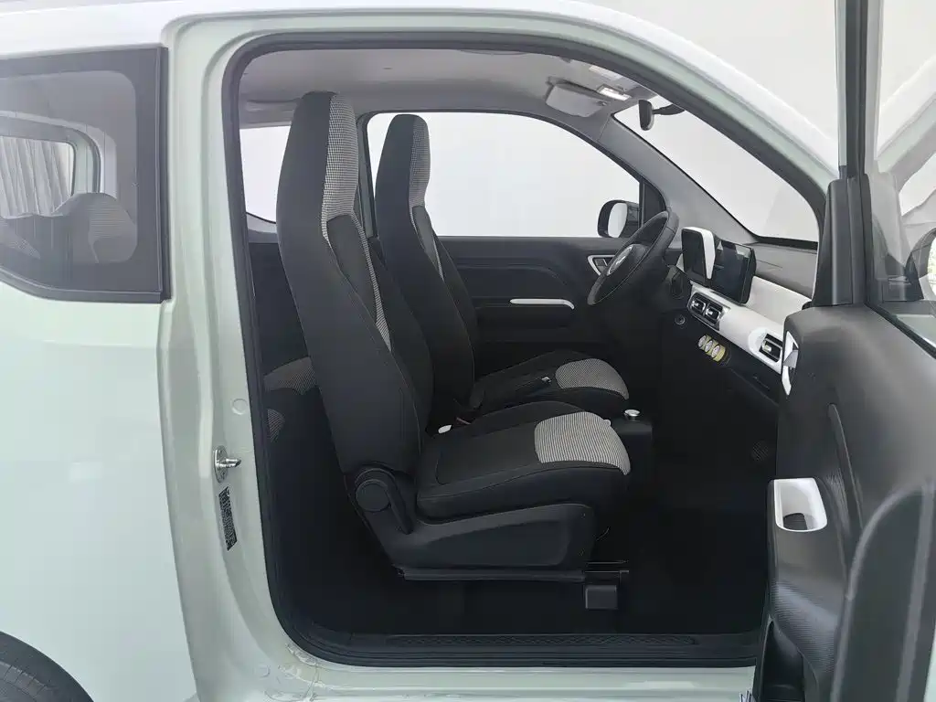 Wuling MINIEV — миниатюра 23