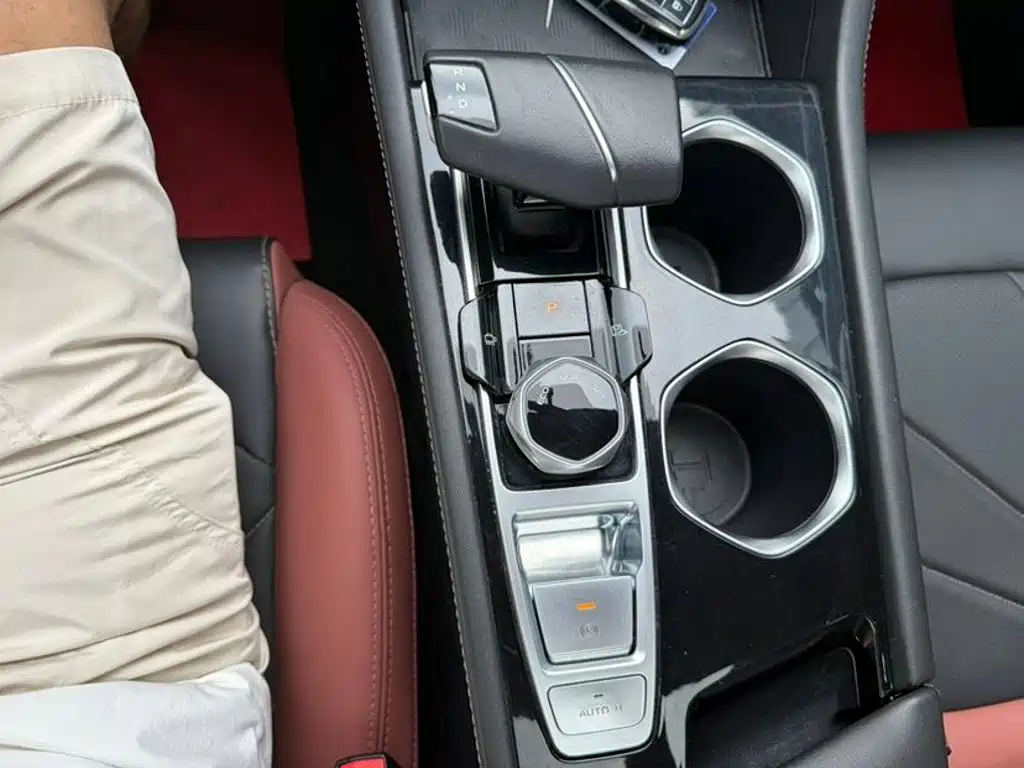 Changan Eado — миниатюра 7