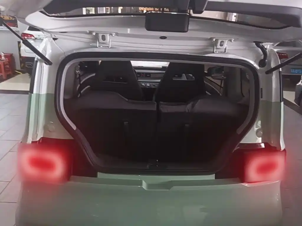 Wuling MINIEV — миниатюра 19