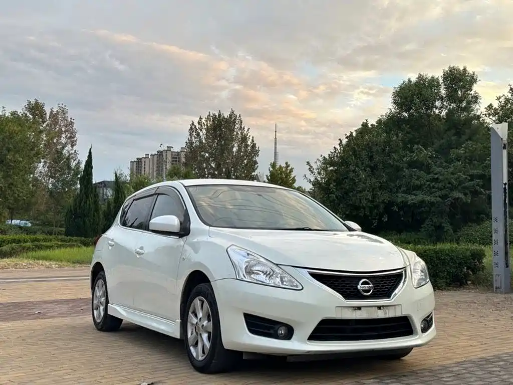Nissan Tiida — миниатюра 3