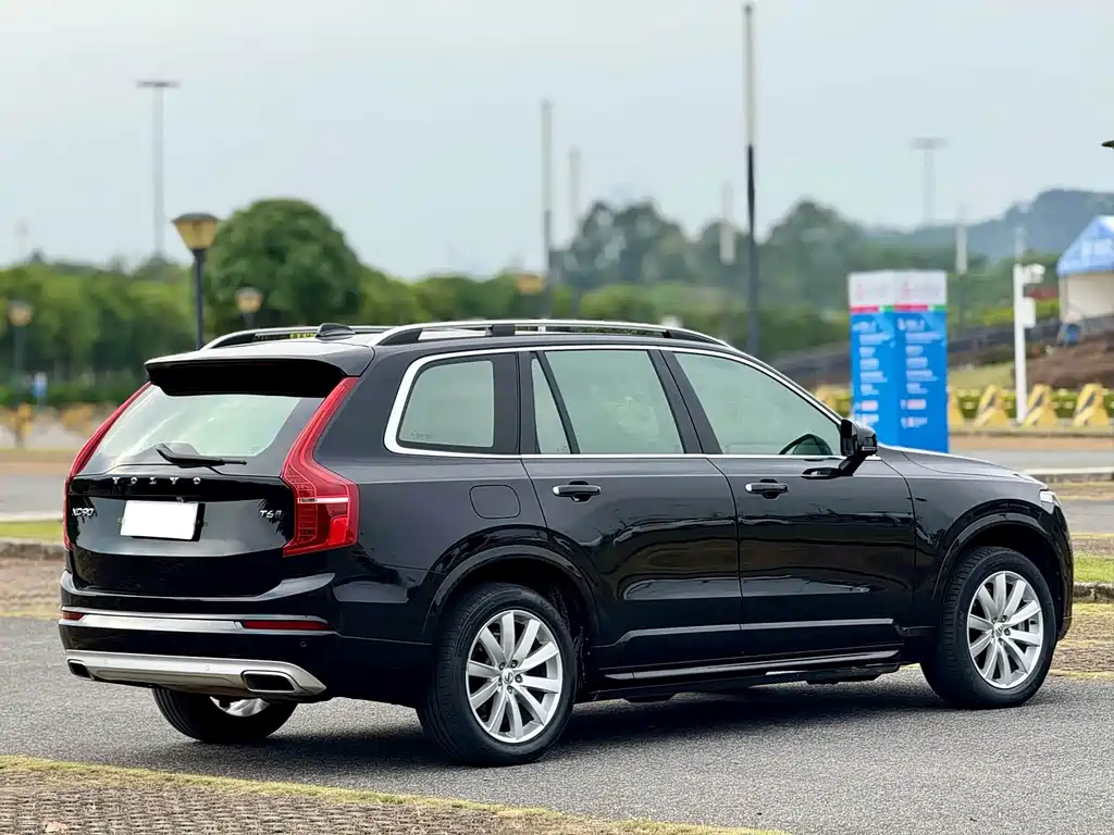 Volvo XC90 — миниатюра 5
