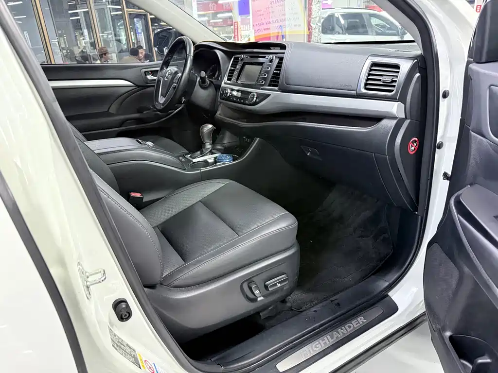 Toyota Highlander — миниатюра 21