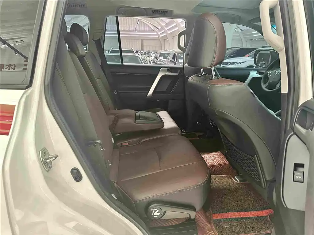 Toyota Prado — миниатюра 16