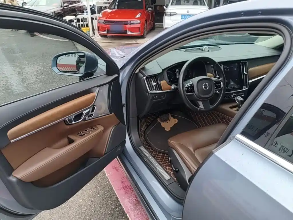 Volvo S90 — миниатюра 16