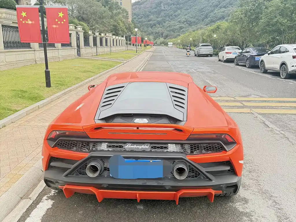 LAMBORGHINI HURACÁN