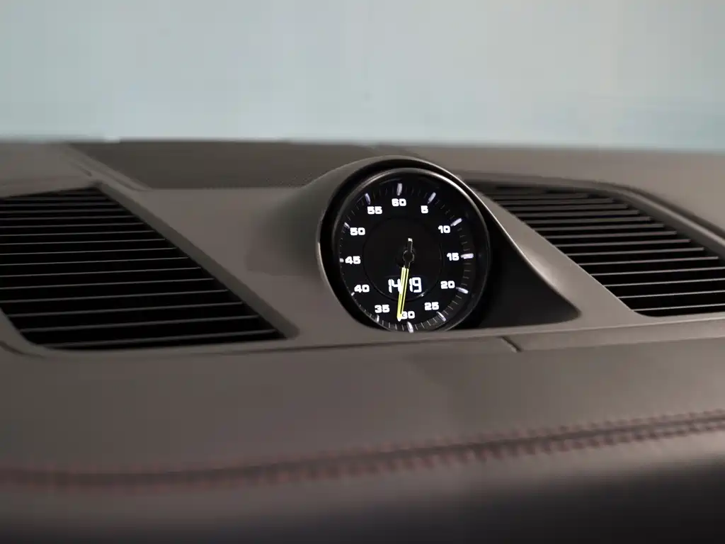 PORSCHE CAYENNE NEW ENERGY