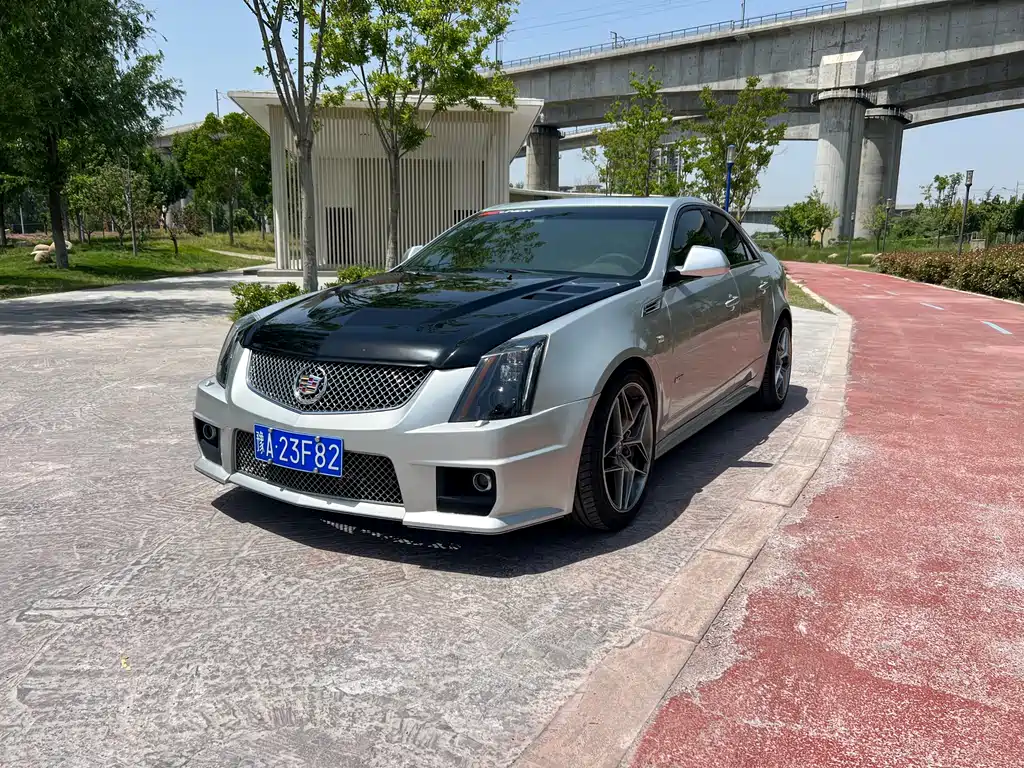 Cadillac CTS 2011