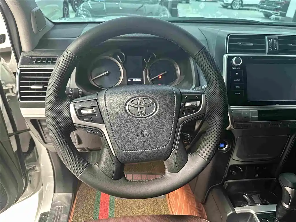 Toyota Prado — миниатюра 9
