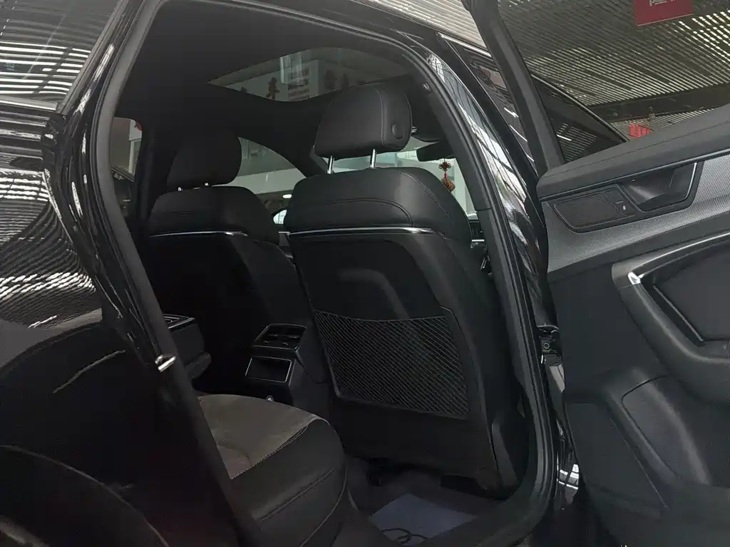 Audi A6L — миниатюра 24