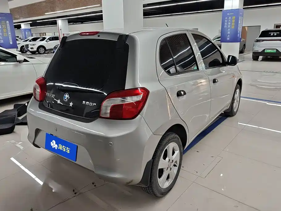 Venucia R30 — миниатюра 3