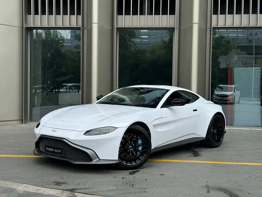 Купить Aston Martin V8 Vantage