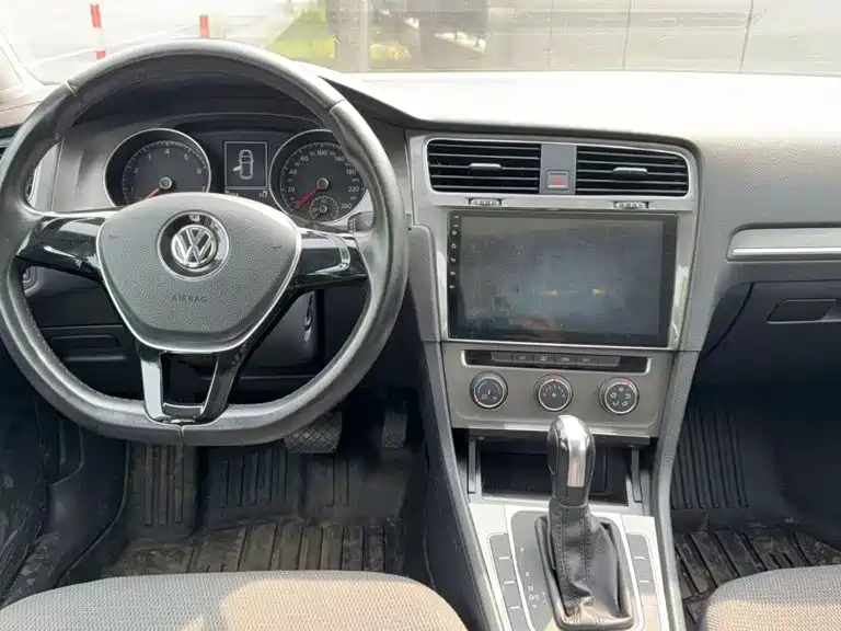 Volkswagen Golf — миниатюра 3