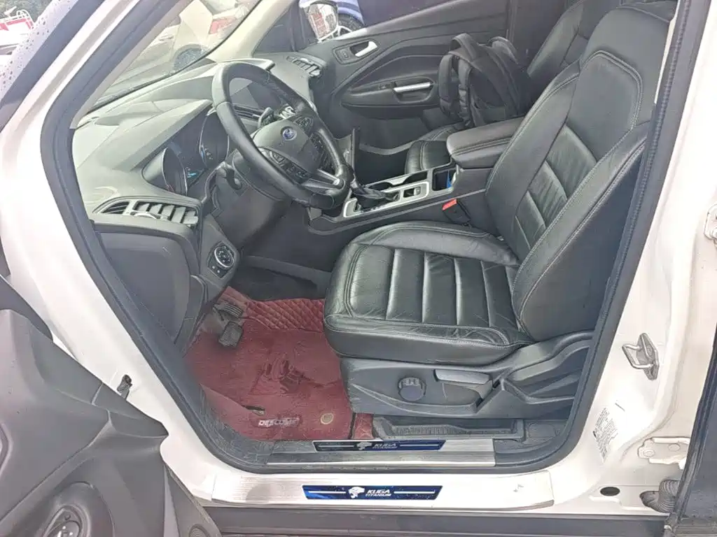 Ford Kuga — миниатюра 15