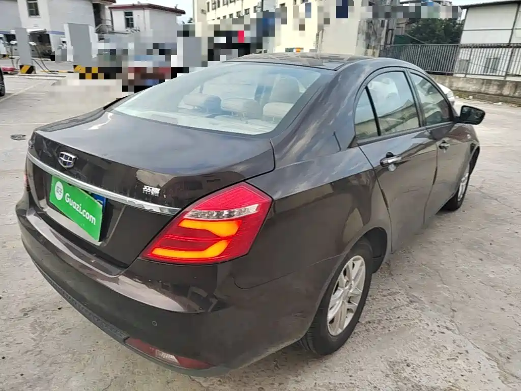 Geely Emgrand — миниатюра 7
