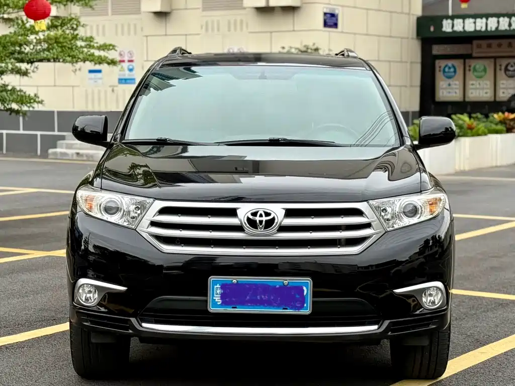 Toyota Highlander 2012 2.7L 7 мест Luxury