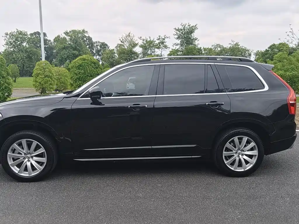 Volvo XC90 — миниатюра 4