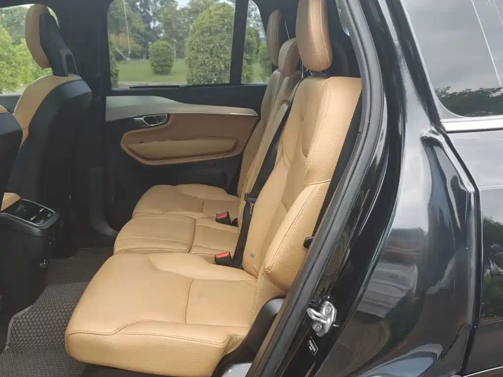 Volvo XC90 — миниатюра 12